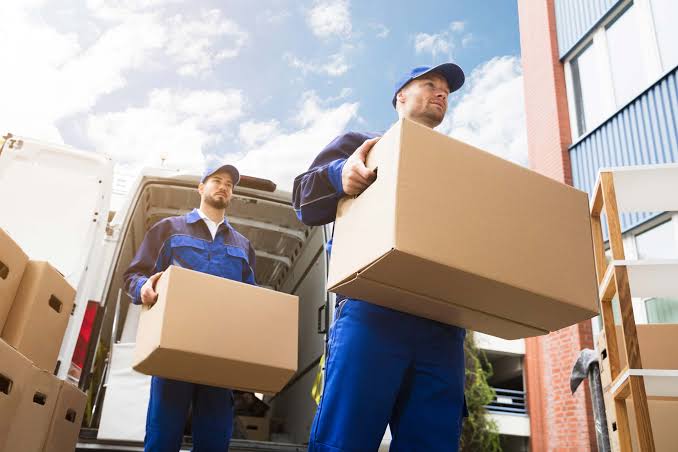 Local Moving Companies in Menlo Park -Packing and unpacking